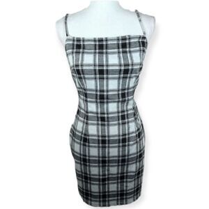 BETTER BE BLACK & GRAY PLAID LACE BACK DRESS SZ.L EUC